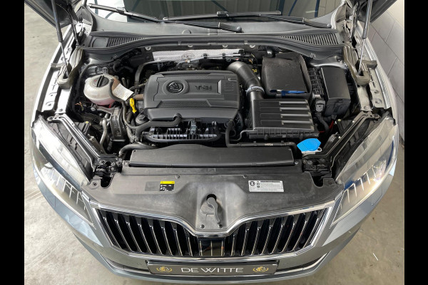 Škoda Superb Combi 1.8 TSI Laurin & Klement KEYLESS|LEDER|DSG