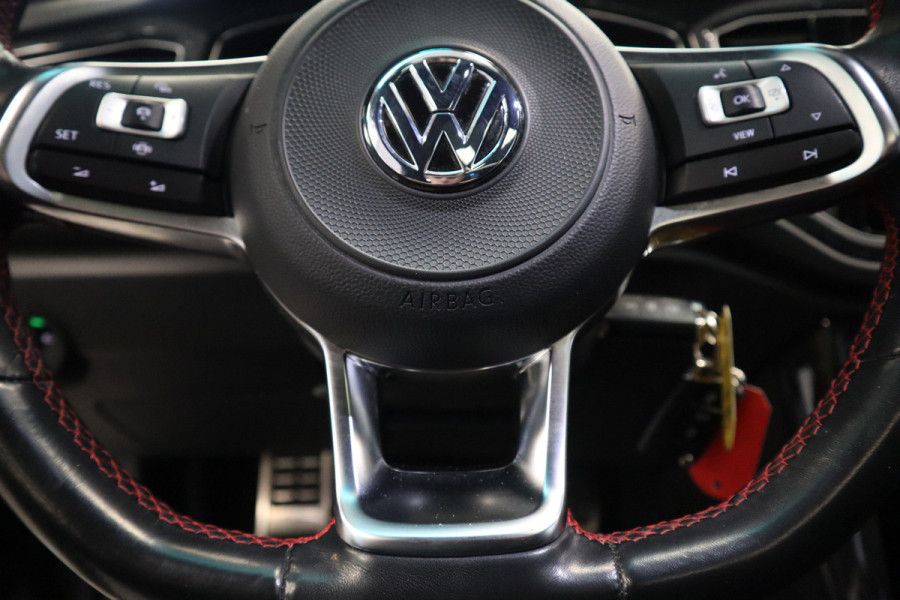 Volkswagen T-Roc 1.5 TSI Sport Business R 2x R-Line Panorama Dak  18 inch Sportvelgen, VCP, Automaat, Afn Trekhaak