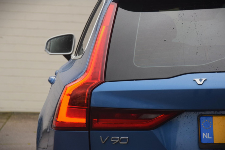 Volvo V90 2.0 D3 R-Design / Stuurverwarming / Standkachel / Achterklep elektrisch / 18'' Velgen /