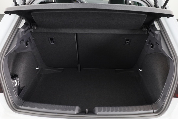 Audi A1 Sportback 25 TFSI Advanced edition 95pk | 18 inch Lichtmetalen velgen | Optiekpakket zwart | Parkeersensoren |2-zone airconditioning