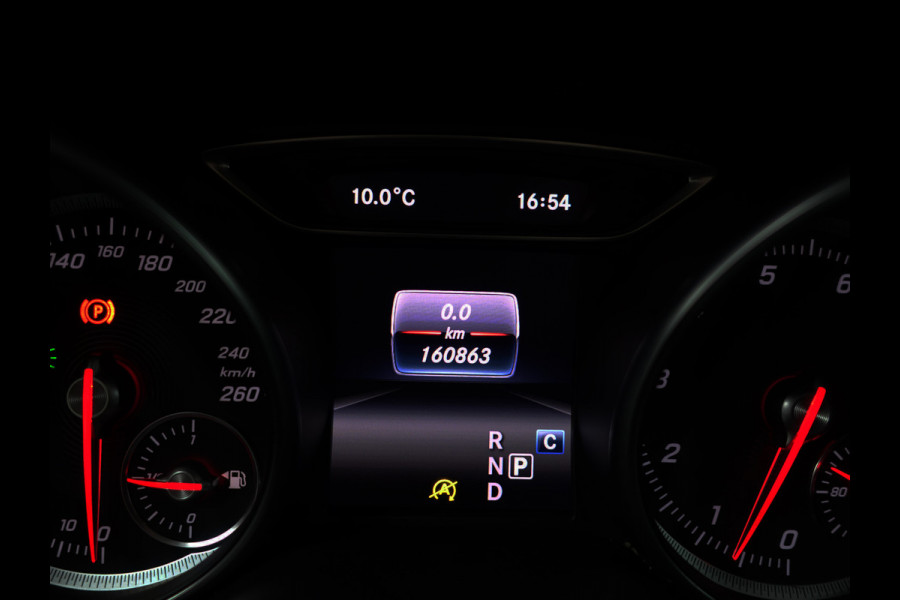 Mercedes-Benz CLA-Klasse 180 AMG Night Edition Aut- Panodak I Dynamic Select I Stoelverwarming I Camera I Keyless I Xenon Led