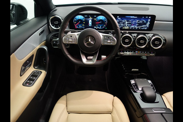 Mercedes-Benz A-Klasse Limousine 200 AMG Night Edition Aut- Panodak I  Widescreen I Leer I Camera I Full