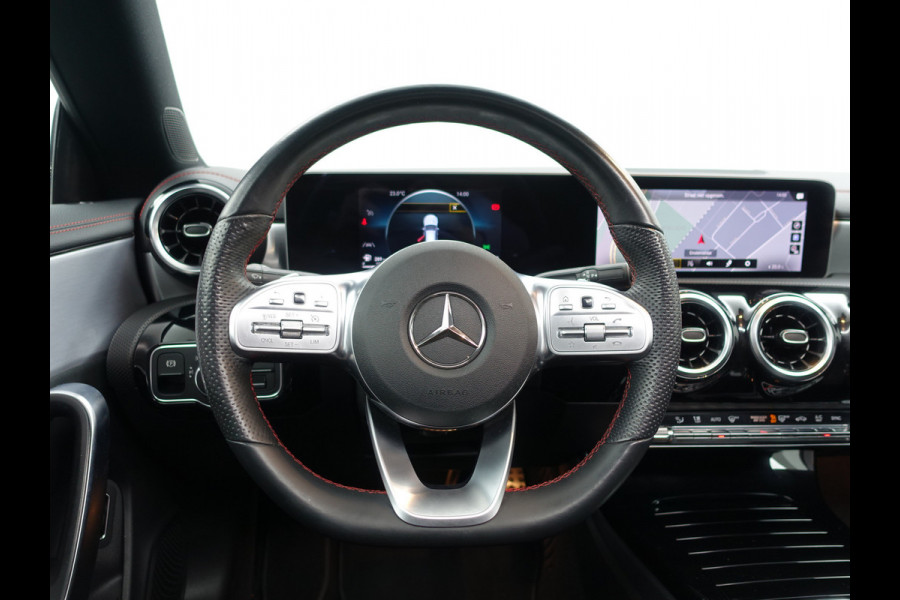 Mercedes-Benz CLA-Klasse 180 AMG Night Edition Aut- Panodak I Xenon Led I Park Assist I Navi I Sport Interieur I Dynamic Select