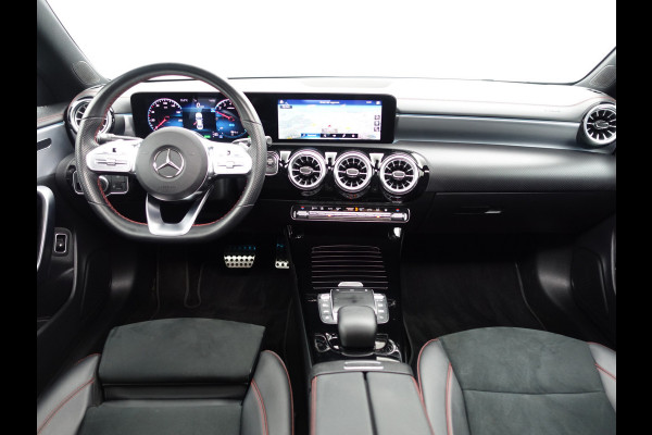 Mercedes-Benz CLA-Klasse 250 e AMG Edition Aut- Panodak I Xenon Led I Sfeerverlichting I Alcantara Sportinterieur I LMV