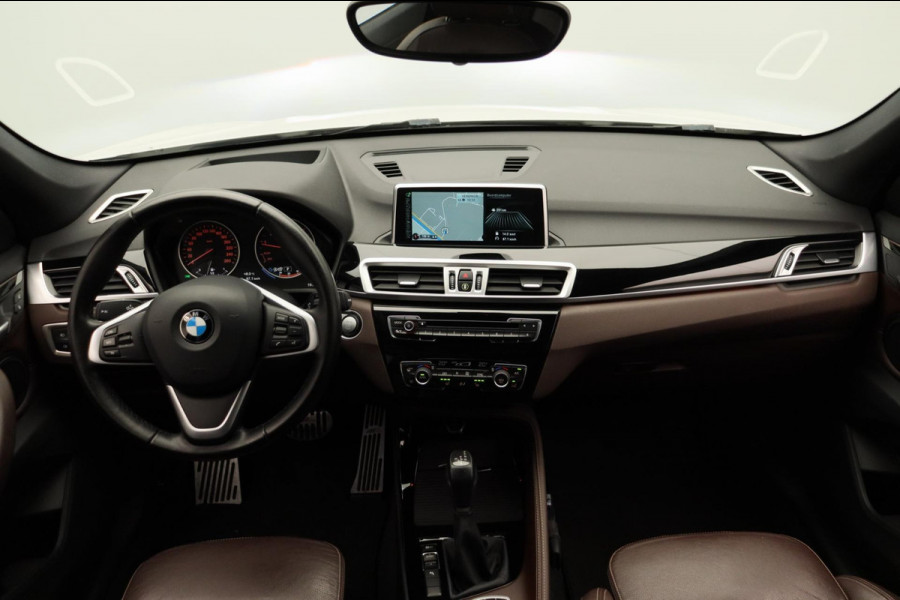 BMW X1 SDrive20i Centennial High Executive *Origineel NL* Leder Trekhaak Stoelverwarming