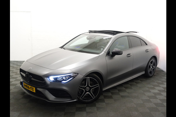 Mercedes-Benz CLA-Klasse 200 AMG Night Edition Aut- Designo Kleur I Panodak I Carplay I Sport Leder I Xenon Led ISfeerverlichting