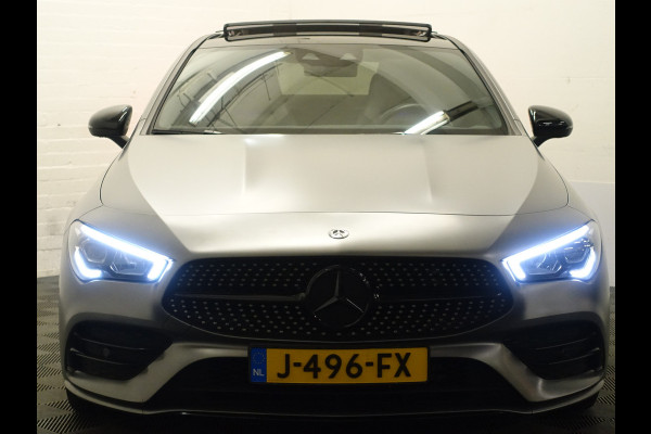 Mercedes-Benz CLA-Klasse 200 AMG Night Edition Aut- Designo Kleur I Panodak I Carplay I Sport Leder I Xenon Led ISfeerverlichting