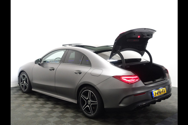 Mercedes-Benz CLA-Klasse 200 AMG Night Edition Aut- Designo Kleur I Panodak I Carplay I Sport Leder I Xenon Led ISfeerverlichting