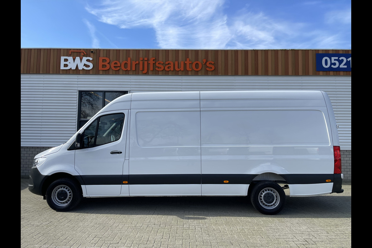 Mercedes-Benz Sprinter 317 1.9 CDI 170pk L3H2 RWD Functional / rijklaar € 33.950 ex btw / lease vanaf € 893 / trekhaak + opstap achter / 270 graden deuren / achteruit rijcamera !