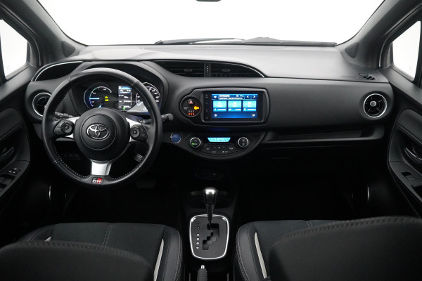 Toyota Yaris BWJ 2019 /1.5 136PK Hybrid GR-Sport Automaat / Clima / Camera a / Sportstoelen / Leer / alcantara / Cruise / Trekhaak /