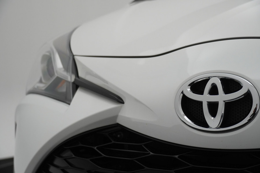 Toyota Yaris BWJ 2019 /1.5 136PK Hybrid GR-Sport Automaat / Clima / Camera a / Sportstoelen / Leer / alcantara / Cruise / Trekhaak /
