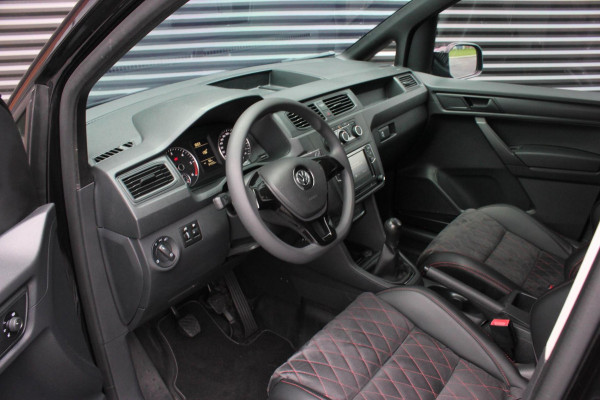 Volkswagen Caddy 2.0 TDI L1H1 185PK / JB-EDITION / GTI-KUIPSTOELEN / LEDEREN BEKLEDING / APPLE CARPLAY / SCHROEFSET / 64DKM