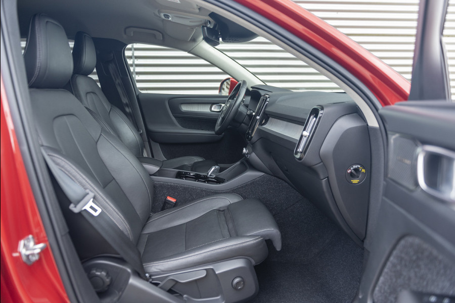 Volvo XC40 T5 Aut. Recharge Inscription Navigatie Parkeercamera 262pk