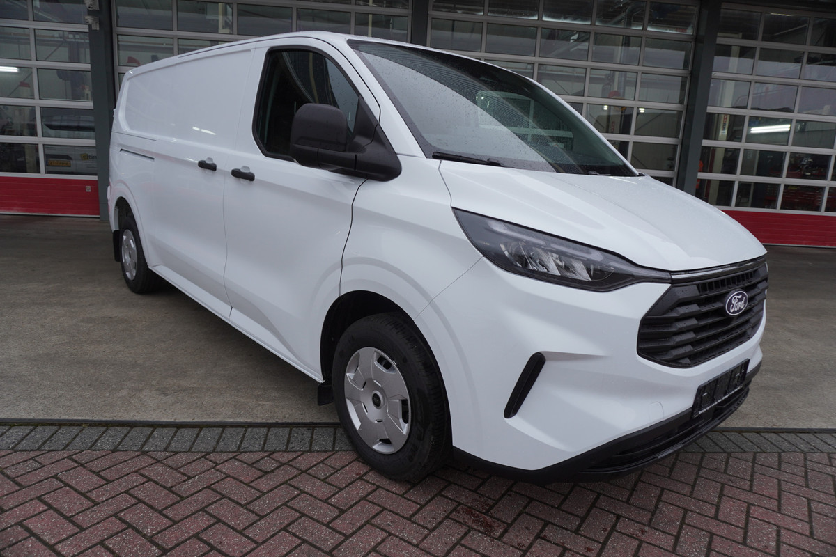 Ford Transit Custom 320L 2.0 TDCI 136PK L2H1 Trend NIEUW MODEL 2024 Nr. V062 | Airco | Cruise | Camera | Trekhaak | Apple CP & Android Auto