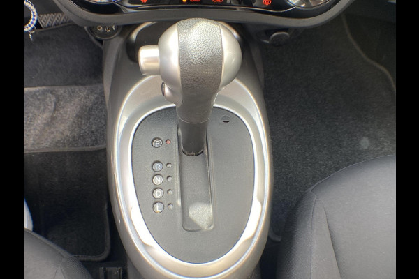Nissan Juke 1.6i-16V N-Connecta - AUTOMAAT I Navigatie I Airco I PDC I Xenon I Sport velgen I Dealer onderhouden