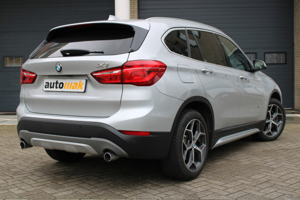 BMW X1 SDRIVE 28i High Executive Benzine - Automaat - 232 pk - 9.424 km - Pano