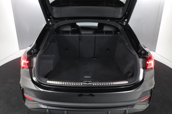 Audi Q3 Sportback 35 TFSI S-Line 150 pk S-Tronic | Verlengde garantie | Navigatie | Parkeersensoren achter | Stoelverwarming | S-Line