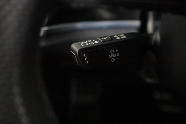Audi Q3 Sportback 35 TFSI S-Line 150 pk S-Tronic | Verlengde garantie | Navigatie | Parkeersensoren achter | Stoelverwarming | S-Line