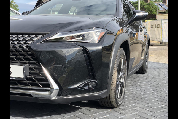 Lexus UX 250h 184pk Business Line | Navigatie,Keyless, 17inch, Parkeercamera, Adaptive Cruise control, Stoel + Stuurverwarming