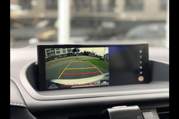 Lexus CT 200h Business Launch Edition | Apple Carplay/Android Auto, Navigatie, Parkeersensoren, DAB, Keyless, Groot scherm, Facelift