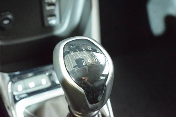 Opel Crossland 1.2 Turbo Elegance NAVIGATIE | CARPLAY | ACHTERUITRIJCAMERA MET SENSOREN | E.C.C. | WINTERPAKKET |
