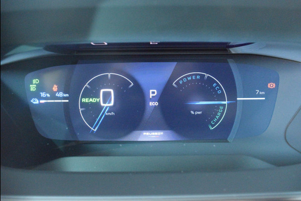Peugeot e-2008 EV GT 54 kWh | NAVIGATIE | CARPLAY | ACHTERUITRIJCAMERA MET SENSOREN | ACTIEPRIJS!