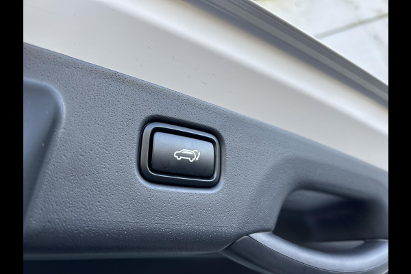 Kia Niro EV ExecutiveLine 64.8 kWh Automaat | Schuif/kanteldak | Harman&Kardon | Elektrisch verstelbare voorstoelen