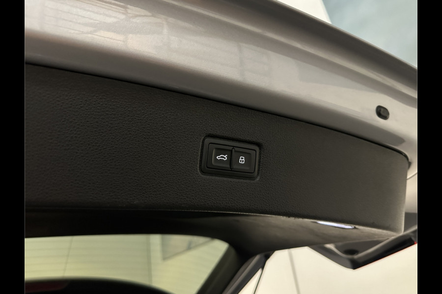 Audi Q7 3.0 TDI e-tron Quattro S-Line interieur | Panorama | 360 View | RS-Leder | B&O High-End | ACC | Soft-Close | Nachtzicht | Trekha Keyless-Go | Memory | Head-Up | Luchtvering | ISO-Glas | Alcantara Hemel | Tour-Pakket | Matrix-LED | Virtual Cockpit | DAB | Draadloos laden | Sfeerverlichting |