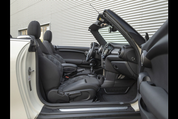 MINI Cabrio 1.5 Cooper - Chili - Navi XL - Bluetooth - Stoelverwarming - LED Verlichting