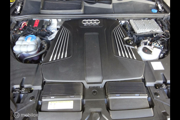 Audi Q7 3.0 TDI e-tron quattro Premium 22" LM / panoramadak / vol leder / 2x S-Line / NAP Ned.auto