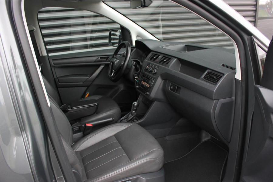 Volkswagen Caddy 2.0 TDI L1H1 187PK JB-EDITION DSG / SIDE BARS / NAVIGATIE / TREKHAAK / LEDEREN BEKLEDING / NIEUWSTAAT / 177DKM