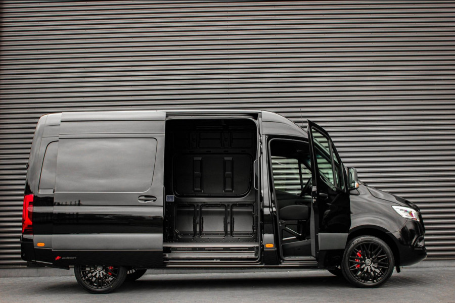 Mercedes-Benz Sprinter 317 CDI L2H2 RWD 170PK FULL BLACK JB-EDITION / 3500KG / NEW / DIRECT RIJDEN / NAVIGATIE / PDC / FULL / LED