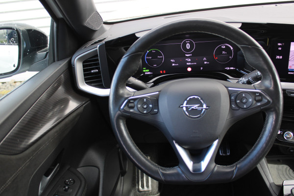 Opel Mokka-e Ultimate 50-kWh 11kw bl. | Navi | Lederpakket | Airco | Cruise | 18" LM | PDC | Mogelijkheid tot subsidie |