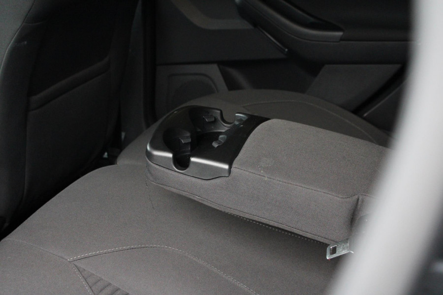 Ford Focus 1.0 Titanium Parkeersensoren | Navigatie | Lichtmetalen velgen