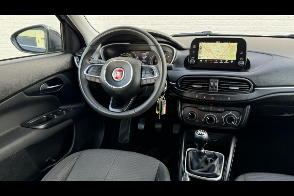 Fiat Tipo Stationwagon 1.4 T-Jet 16v Navigatie Camera Carplay 4 Seizoenen banden Cruise controle Airco