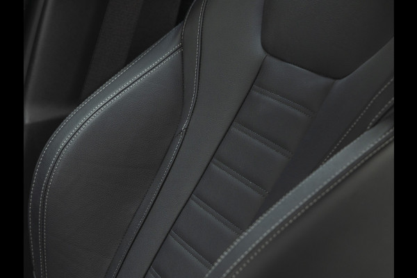 BMW 3 Serie 318i M-Sport - Curved Display - Head Up - Sportzetels - Stoelverwarming