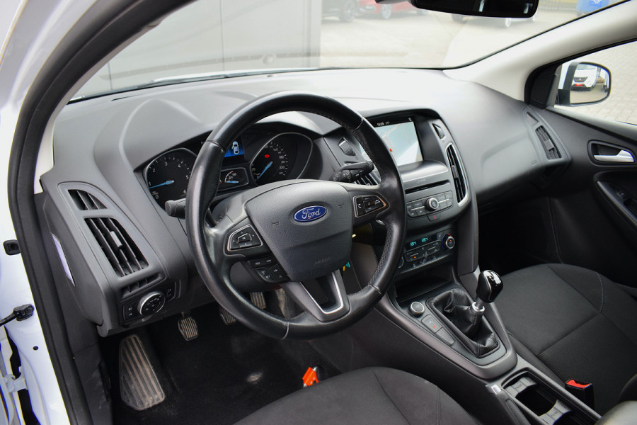 Ford FOCUS Wagon 1.5 TDCI Lease Edition | Trekhaak | Apple CarPlay | Cruise | Climate