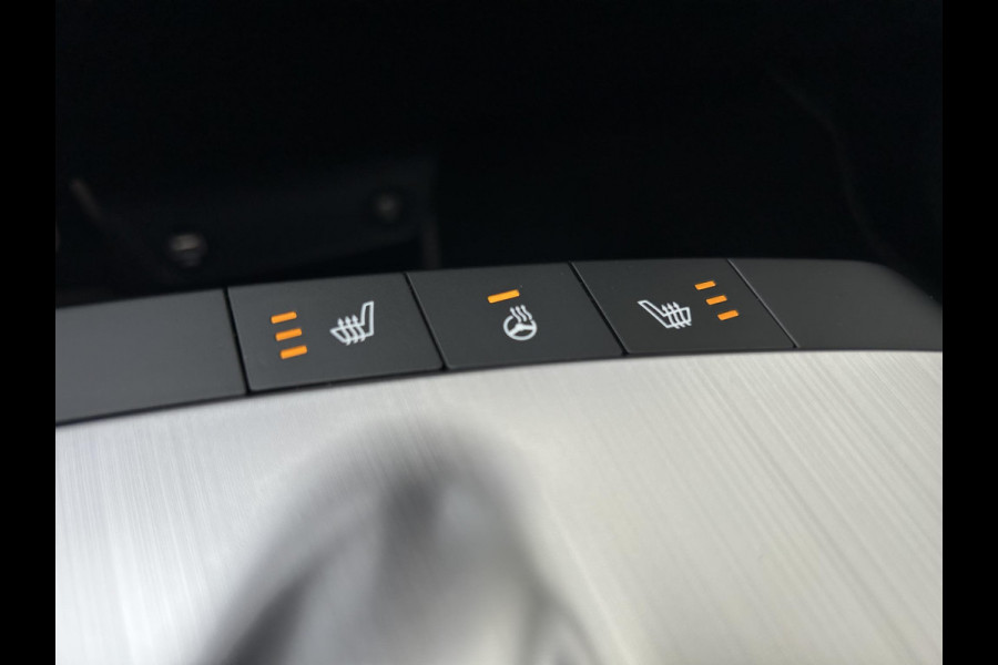 Kia Ev6 GT AWD 585 PK 77.4 kWh Automaat | 360 Camera | Panoramadak | Sport-stoelen | Meridian Audio | 20” Velgen | BSD | Clima | Key-Less | Stuur-/Stoelverwarming | PDC | Cruise | LED |