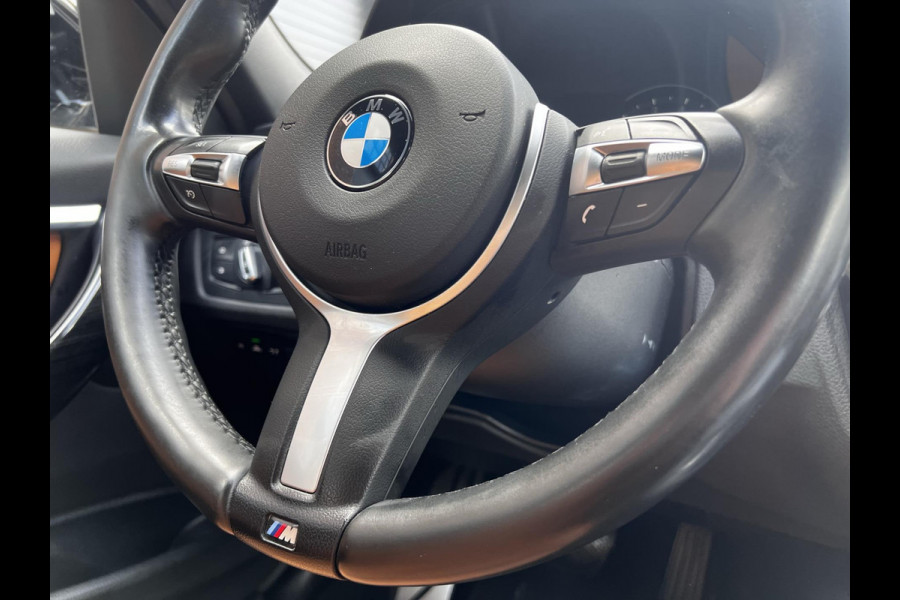 BMW 3 Serie Touring 318i M Sport Edition / 136 PK / Automaat / Leder / Navigatie + Camera / Stoelverwarming