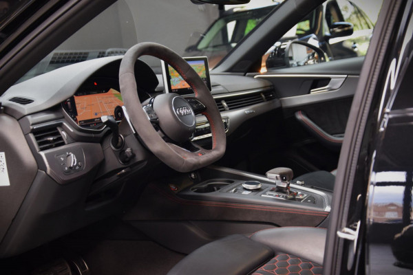 Audi RS4 Avant 2.9 TFSI RS 4 Quattro Panoramadak|Massage|Matrix|Black|450pk!!|B&O|