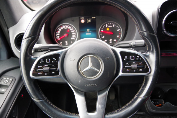 Mercedes-Benz Sprinter 319 3.0 CDI V6 L2H2 AUT. LED, MBUX 10'', ACC, 360 CAMERA, NAVI, CLIMA, PARKEERSENSOREN, APPLE CARPLAY, 3.5T TREKHAAK, NL AUTO, N