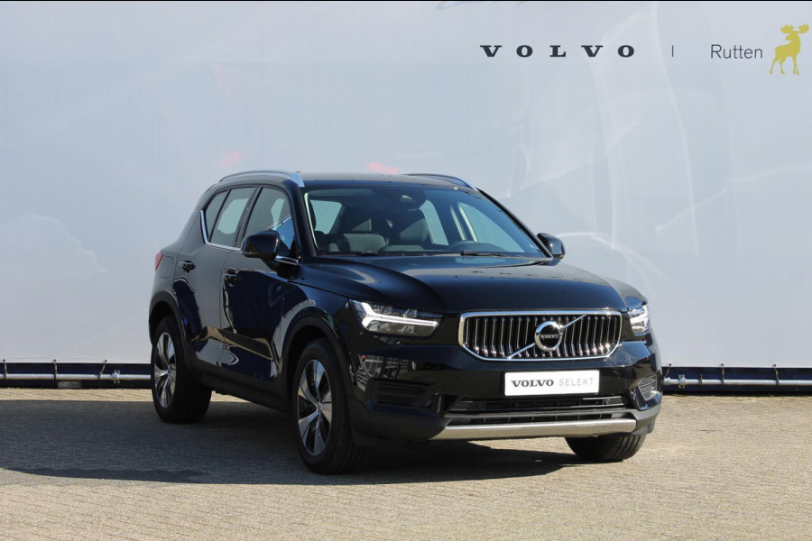 Volvo XC40 T4 211PK Automaat Recharge Inscription Expression / Navigatie / Road Sign Information / Cruise Control / Parkeersensoren achter / Draadloos opladen / ECC Apple Carplay