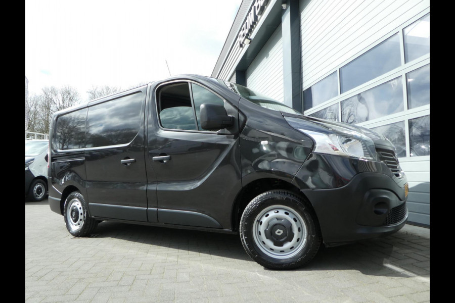 Renault Trafic 1.6 dCi T27 L1H1 airco navigatie 3 zits