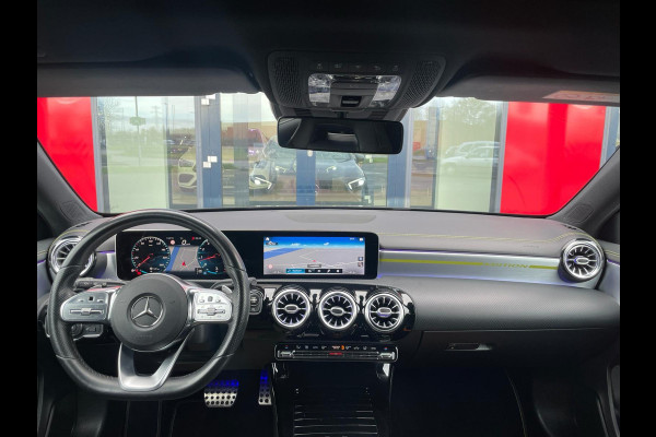 Mercedes-Benz A-Klasse 250 Premium Plus AMG Night Pakket Panorama Edition 1
