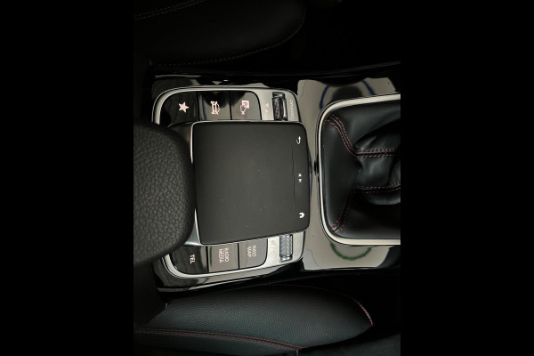 Mercedes-Benz A-Klasse Limousine 200 AMG Handgeschakeld 163PK Advantage Camera Ecc Widescreen NEDERLANDSE AUTO RIJKLAARPRIJS!