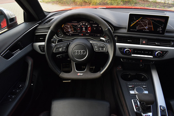 Audi RS4 2.9 TFSI 450pk Quattro Keramisch - Pano - HUD