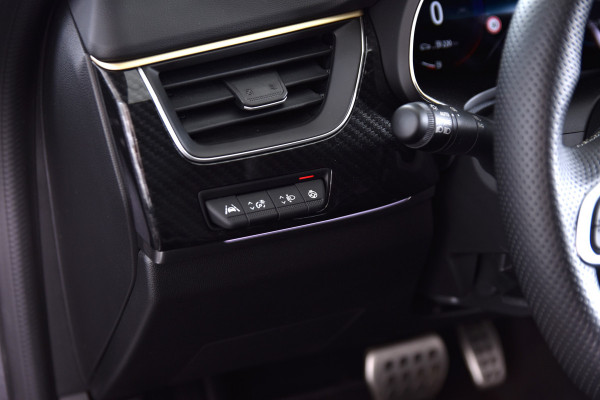 Renault Arkana 1.6 E-Tech hybrid 145 PK E-Tech engineered - Automaat | Dig. Cockpit | Adapt. Cruise | Stoel-+stuurverw. | Elek. Stoelen | PDC | Camera | NAV+App. Connect | ECC | LM 18" | 7145