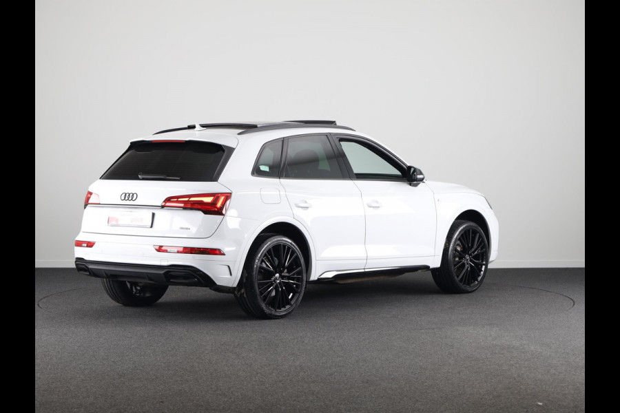 Audi Q5 50 TFSI e S edition 299PK | Panorama dak | Assistentiepakket Tour | Stoelverwarming |