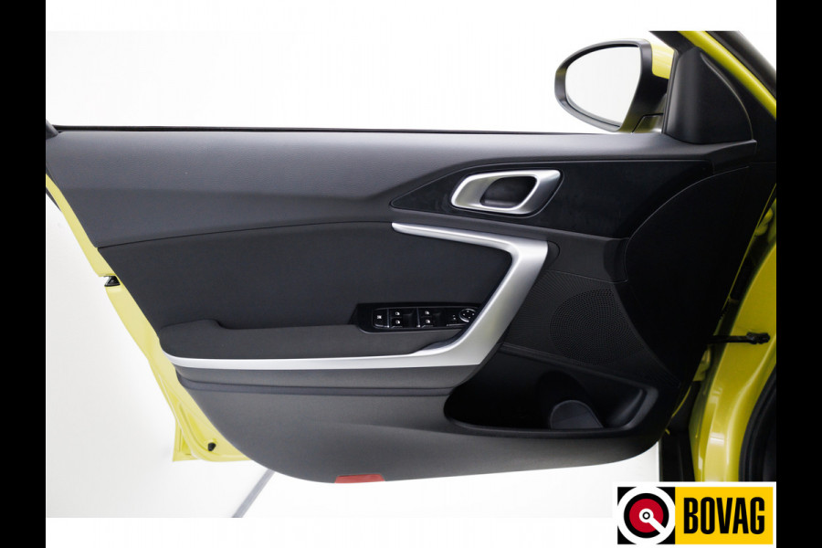 Kia Xceed 1.0 T-GDi ComfortLine 120 PK Stoel- en stuurverwarming, Carplay. Camera, Led