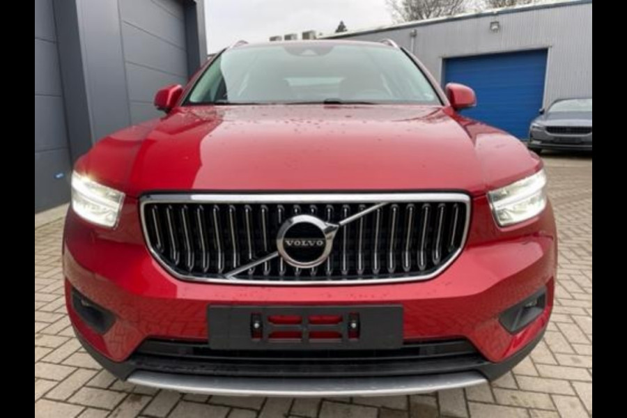 Volvo XC40 T4 Recharge Inscription Expression